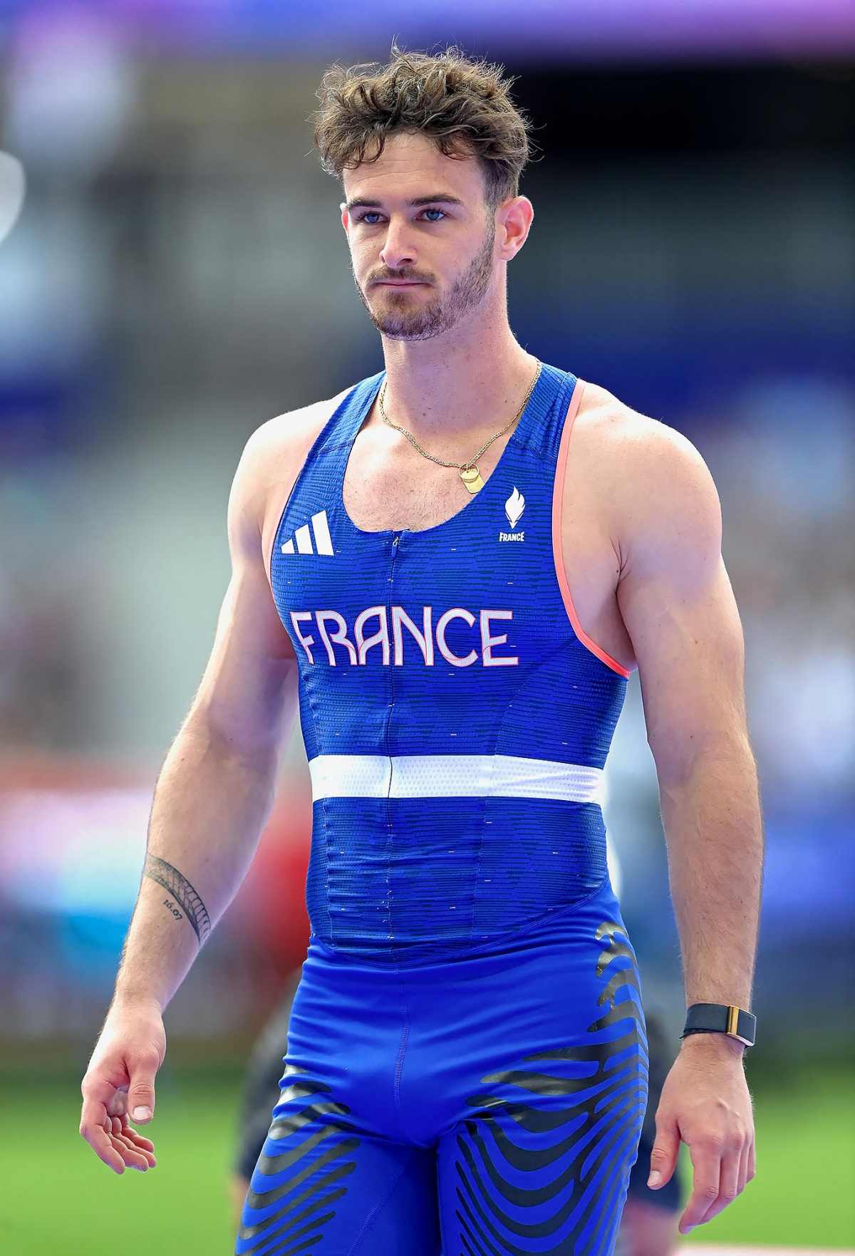 Pole Vaulter Anthony Ammirati Looks Jacked in Shirtless Training Pics