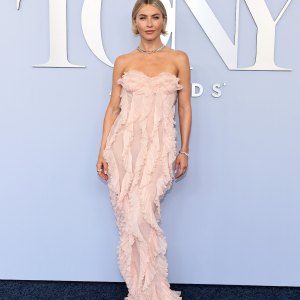 Julianne Hough Spotted Spending time with Tanner Courtad