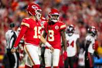 Hopkins Deandre Heads Respond to Critics Labeling Patrick Mahomes Villain