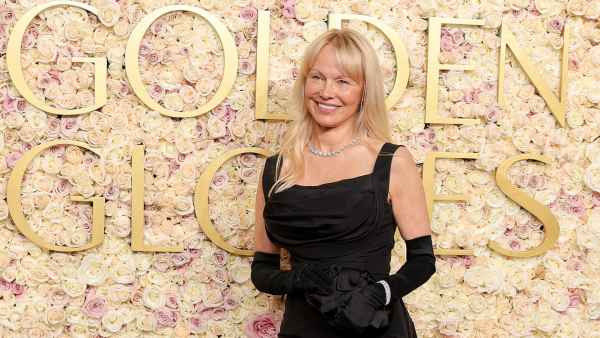 2025 Golden Globes Red Carpet Pamela Anderson 496