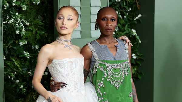 Ariana Grande Cynthia Erivo Worked Together to Negotiate Wicked Pay