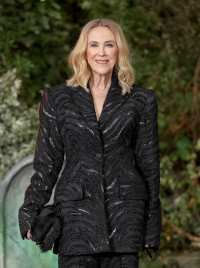 Catherine Ohara gushes over the home of Alones Macaulay Calkins lovely family