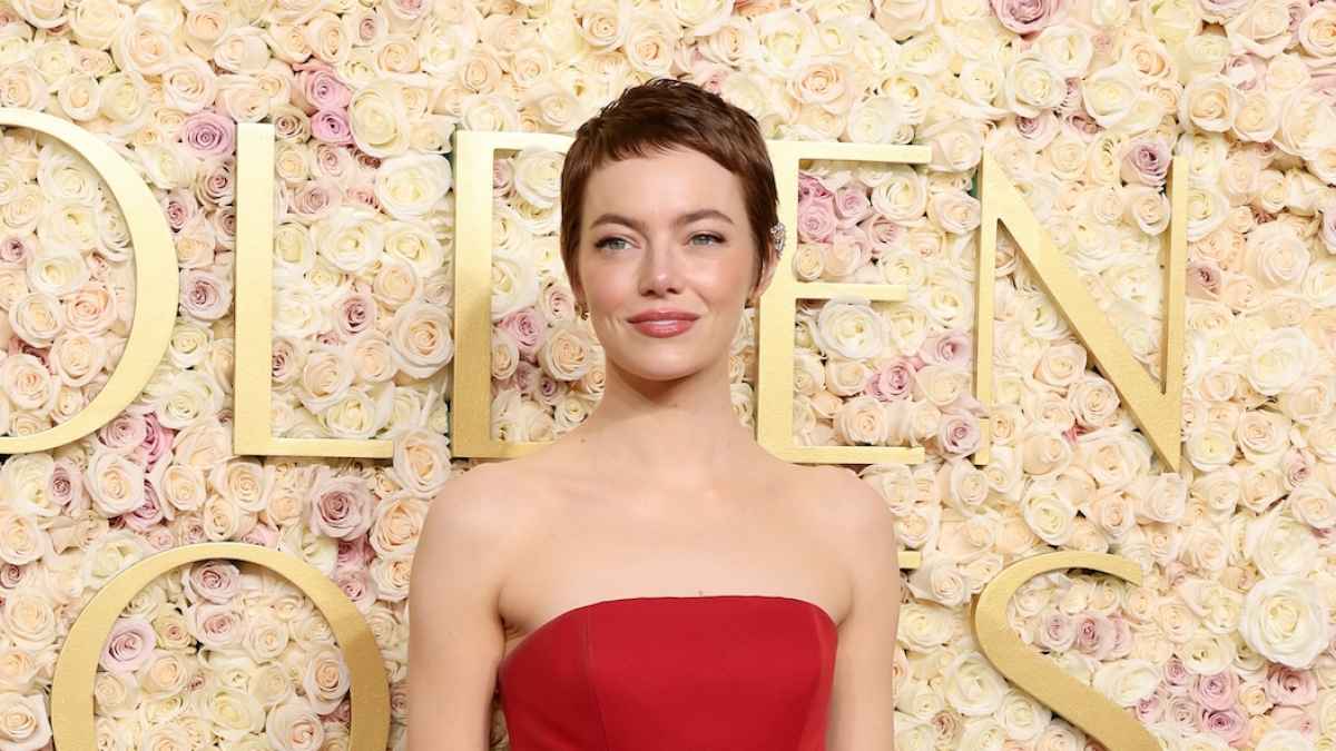 emma stone golden globes 2025 dress Emma Stone Debuts Pixie Cut on 2025 Golden Globes Red Carpet