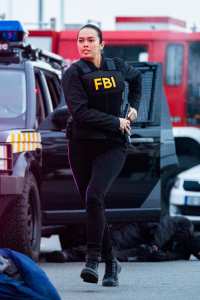 FBI International Preview Vo Stable But Still In Danger As Squad Hunts Csonka Down in Paris 005