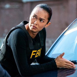 FBI International Preview Vo s Life Hangs in the Balance as Fly Team Hunts Down Csonka in Paris (Exclusive) 149