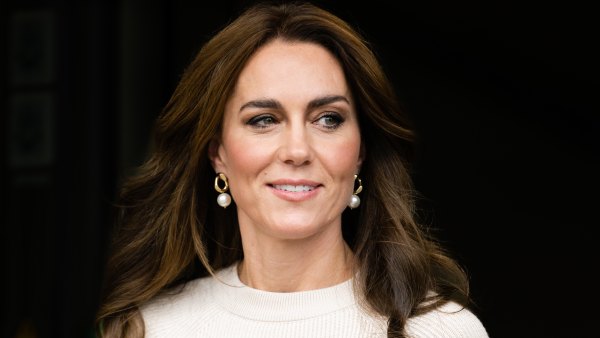 kate middleton in white sweater