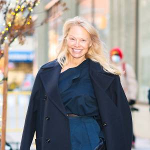NEW YORK, NEW YORK - JANUARY 07: Pamela Anderson seen in Hudson Square on January 07, 2025 in New York City. (Photo by Aeon/GC Images)