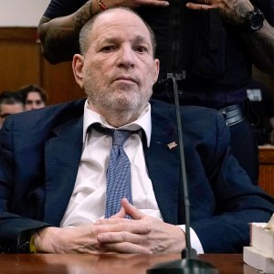 Harvey Weinstein Is Begging for Earlier Trial I Cant Hold On Anymore