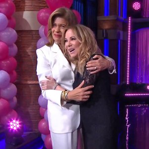 Hoda Kotb Kicks Off Last Day at Today Kathie Lee Gifford