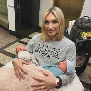 Hulk Hogan Daughter Brooke Hogan Gives Birth Welcomes Twins With Husband