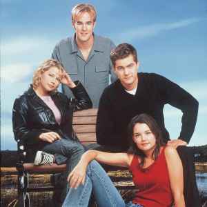 James Van Der Beek Reacts to Cute Fake Reunion Photo of Dawson s Creek Cast 578
