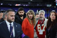 Kelsea Ballerini and Jenna Bush Hager responds to Taylor Swift AFC Championship Skirt Theory 118