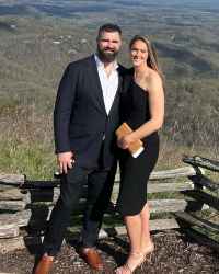 Kylie Kelce Reveals The Tinder Pick Up Line She Used On Husband Jason That Told Her To Try Harder