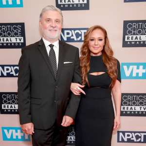 Leah Remini Breaks Her Silence on Mike Rinder s Death He Was My Family