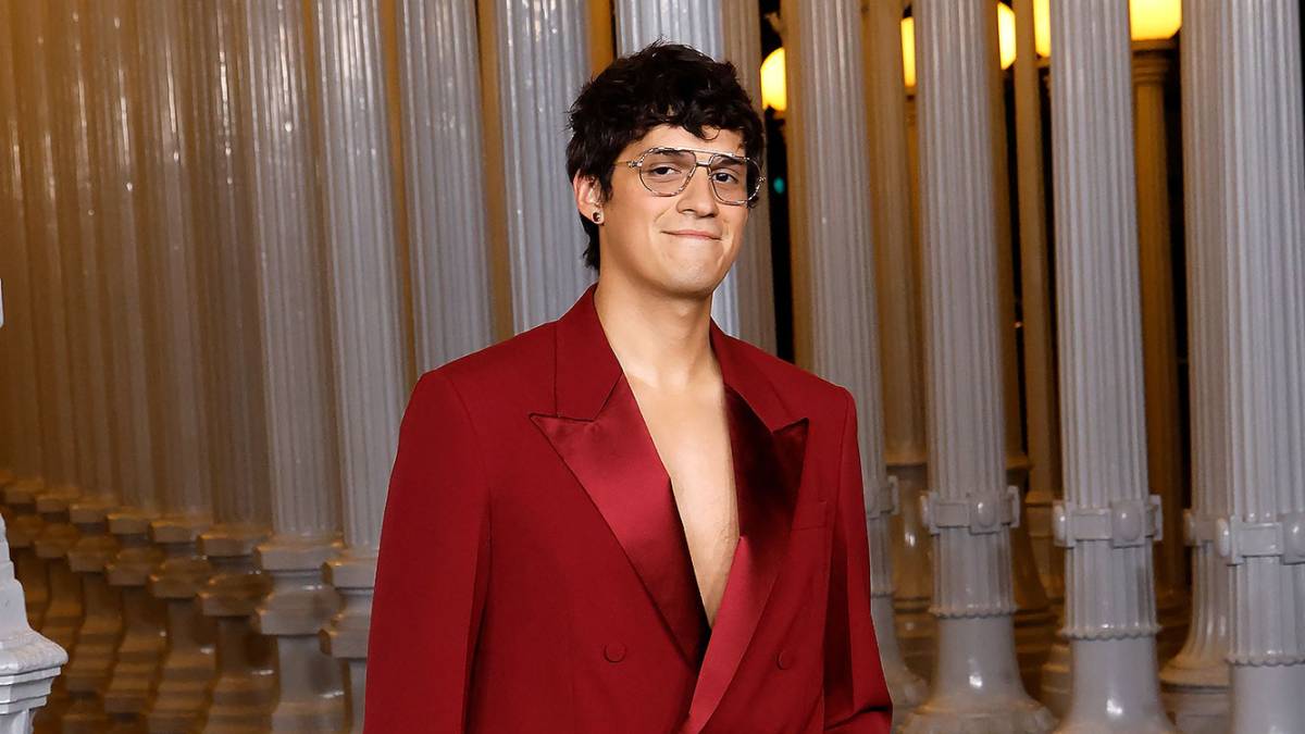 Queer Omar Apollo Heats Up the Internet With Full Frontal Instagram Post