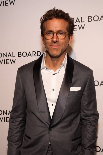 Ryan Rinaldo Ryan Reynolds compra otro equipo de fútbol | Us Weekly