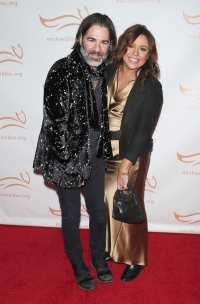 Rachael Ray Gets Bossy With Her Husband After She Can't Make Food Processor Work