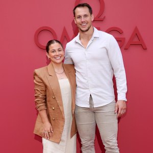 Shawn Johnson Says She s Embarrassed Husband Andrew Put Her Bikini Pic on a Billboard for Birthday 962