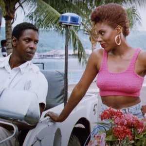 Sheryl Lee Ralph Is Down to Reunite With Denzel Washington for a Rom Com