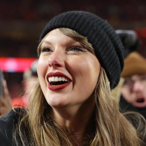 Taylor Swift Was Not Punched During AFC Championship Win Celebration