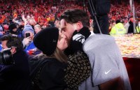 Taylor Swift and Travis Kelce want to look at real estate in Kansas City during season 219 228