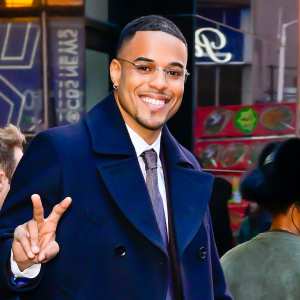 The Bachelor Season 29 Lead Grant Ellis Family Guide