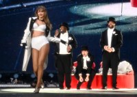 Travis Kelce Cameo During Taylor Swift's Eras Tour Earns iHeartRadio Music Award Nomination