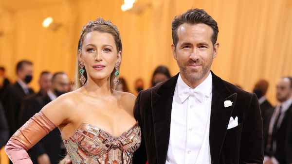 Us Weekly s 5 Hot Stories Blake Lively and Ryan Reynolds Lawsuit Update Ant Anstead s Daughter 516