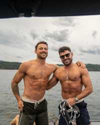 Who Is Zac Efrons Brother Of Dylan Efron 5 Things To Know About The Traitors Contender Season 3