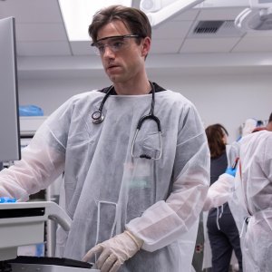 Who Plays Doctor Frank Langdon on HBOs The Pitt 5 Things to Know About Newcomer Patrick Ball