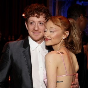 Ariana Grande Cozies Up to Boyfriend Ethan Slater as 'Wicked' Wins Award