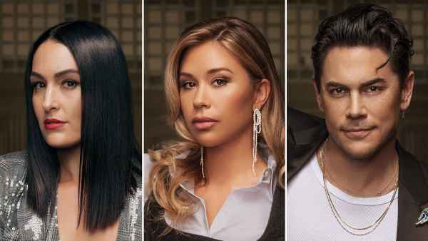 Nikki Garcia Gabby Windey Agree to Ignore Tom Sandoval in Traitors Intro