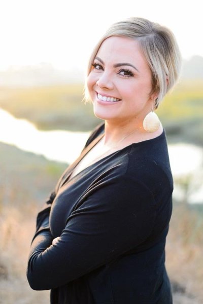 Scamanda Burning Questions: Amanda Riley's Cancer Fraud, Family, Prison ...