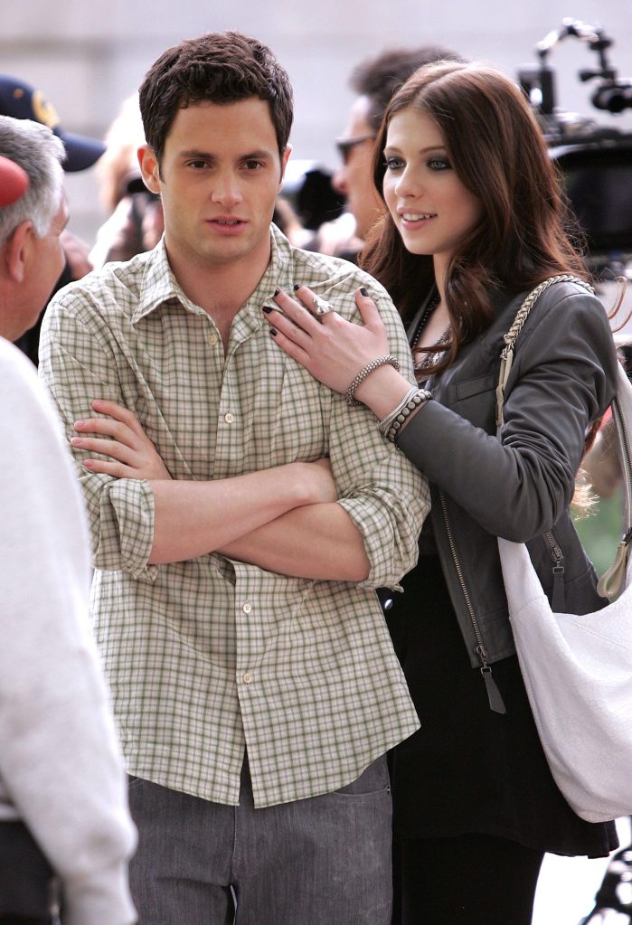 A Look Back at Michelle Trachtenbergs Relationship With Gossip Girl Cast