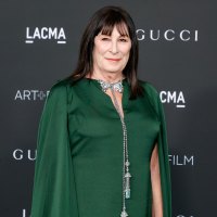 Anjelica Huston Bio