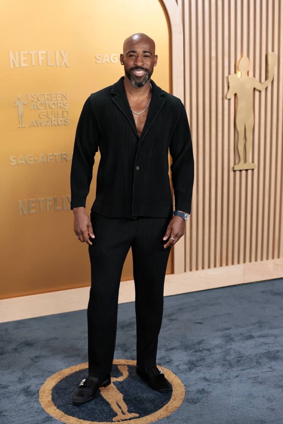 Bridgerton Cast Shines Bright at the 2025 SAG Awards Red Carpet