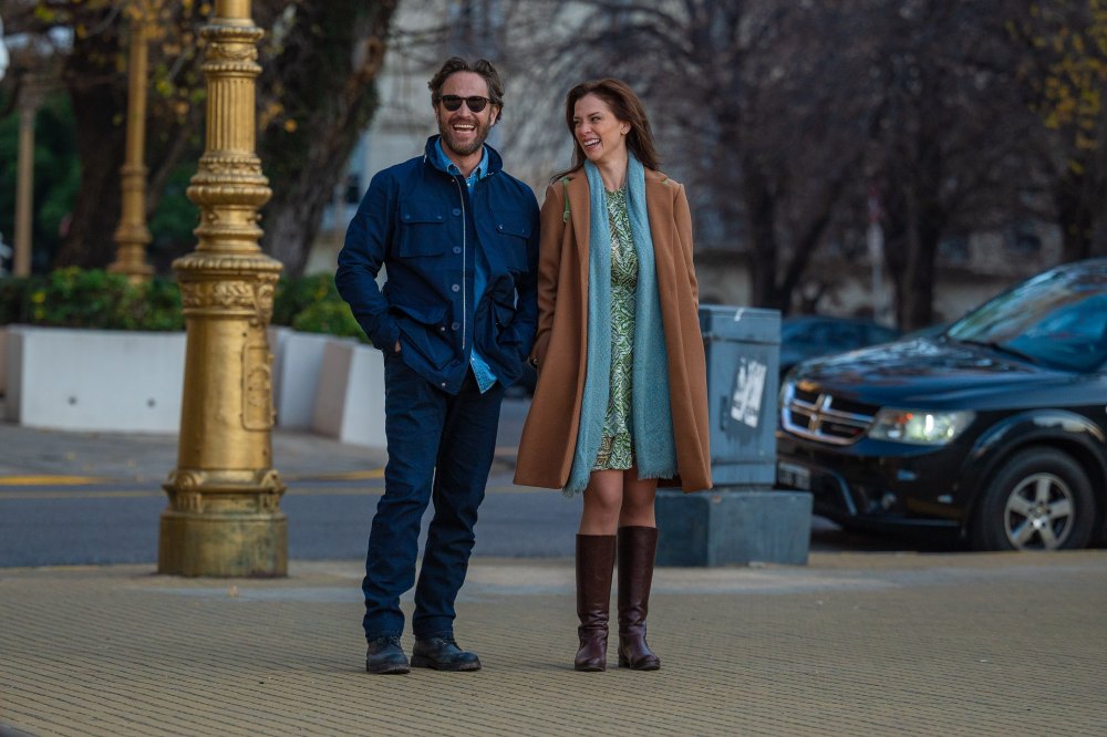 Carolina Miranda y Michel Brown en la pel&iacute;cula Hilo Rojo