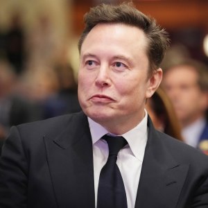 Elon Musks Estranged Daughter Vivian Says She Found Out About Her New Sibling on Social Media