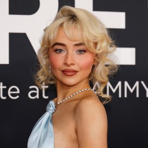 Feature Short n Sweet Guide to Recreating Sabrina Carpenter Dollcore Glam