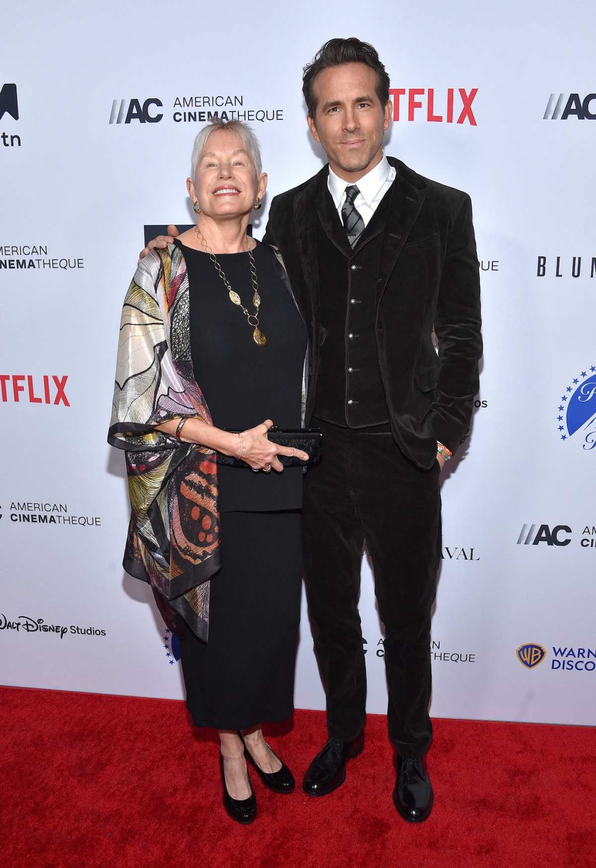 Ryan Reynolds Steps Out With Mom in NYC Amid Justin Baldoni Drama | Us ...