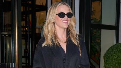 Reese Witherspoon Trench Coat Look