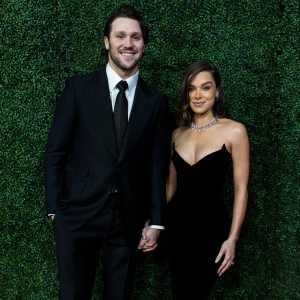 Hailee Steinfeld Says Cooking Is 1 of Her Favorite Things to Do With Josh