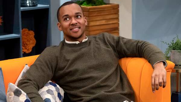 Love Is Blind Alum Marshall Glaze Reacts to Theory Season 8 Star Was Caught With Script in Pods