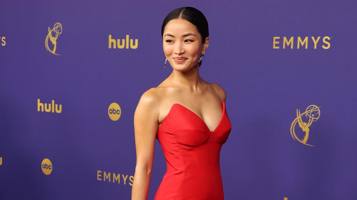 anna sawai dress golden globes Anna Sawai in Dior at the 82nd Annual Golden Globe Awards : r/whatthefrockk