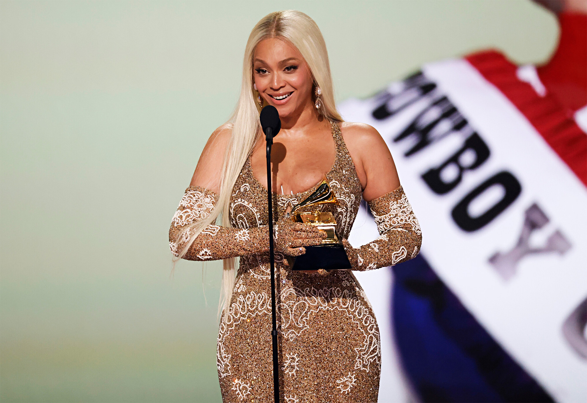 New Photo - Stars Who Have Broken Grammy Records: Beyonce and More