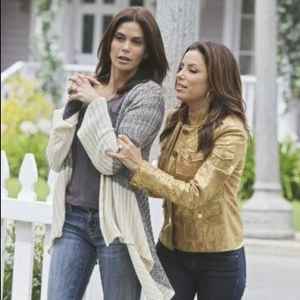 Eva Longoria Says She ‘Used to Steal’ Teri Hatcher's 'Desperate Housewives' Wardrobe: 'More My Vibe'