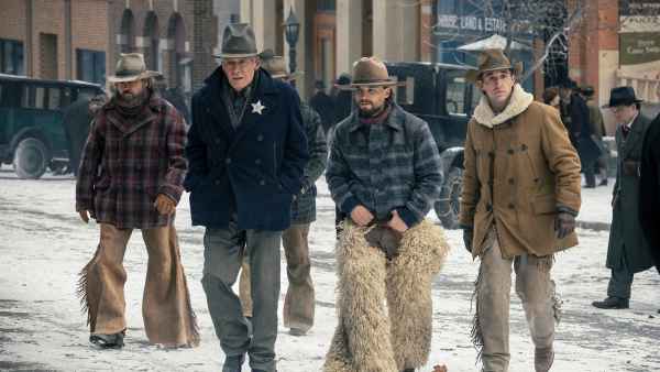 We Tried It Yellowstone Creator Taylor Sheridans Four Sixes Whiskey