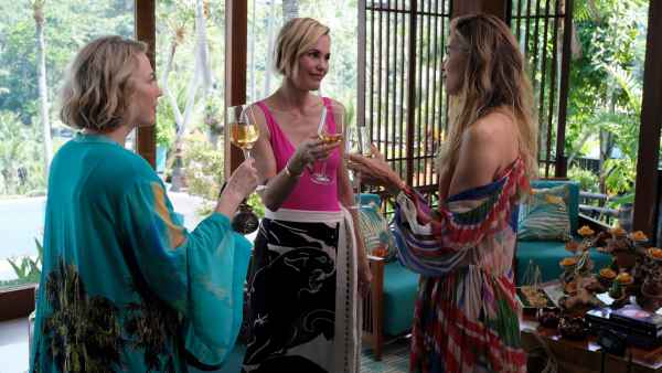 Carrie Coon, Leslie Bibb, Michelle Monaghan on The White Lotus
