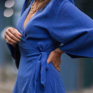 10 Wrap Dresses Under For Showing Off Your Curves