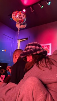 Hailey Bieber Cuddles Husband Justin on -31st birthday